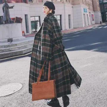 그린 계열 체크 무늬 롱 코트