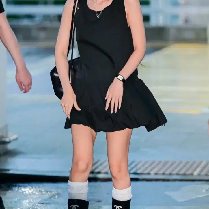 AMOMENTO | 아모멘토 Amomento Jennie Volume Mini Dress #아모멘토