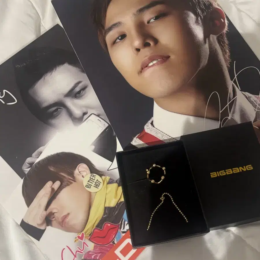 BIGBANG　バンダナ　写真集　スワロフスキーブレスセット BIGBANG Japan Official Swarovski Bangle Concert VIP Seat