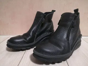 새상품급 Pie Felices 피에페리세스 가죽 샌들 23.5cm