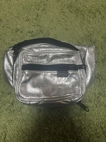 vanson(밴슨) 실버 가죽 허리 백 파우치