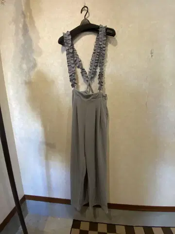 프릴 서스펜더 살로펫