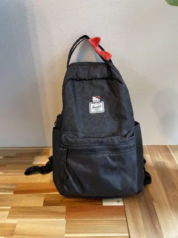 Herschel Hello Kitty 백팩 키티 콜라보 한정판
