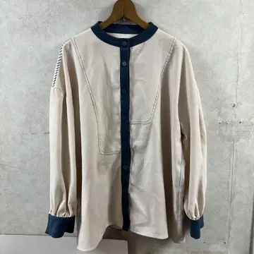 SELECT MOCA 베이지 네이비 긴팔 셔츠