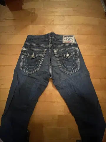 True Religion 스트레이트 데님