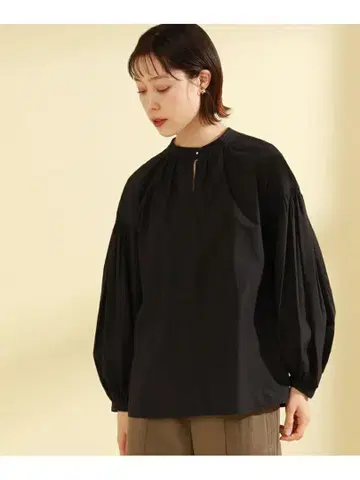 RayBeams 레이빔즈 개더 볼륨 슬리브 셔츠