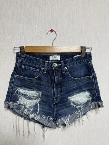 GYDA 데미지 데님 숏 팬츠