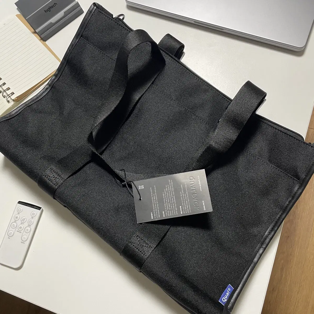 トートバッグ qualpack Essential Tote Bag 304 Black QC304bk Qualpack Essential Tote Bag 331 Black on Bunjang Global Site.
