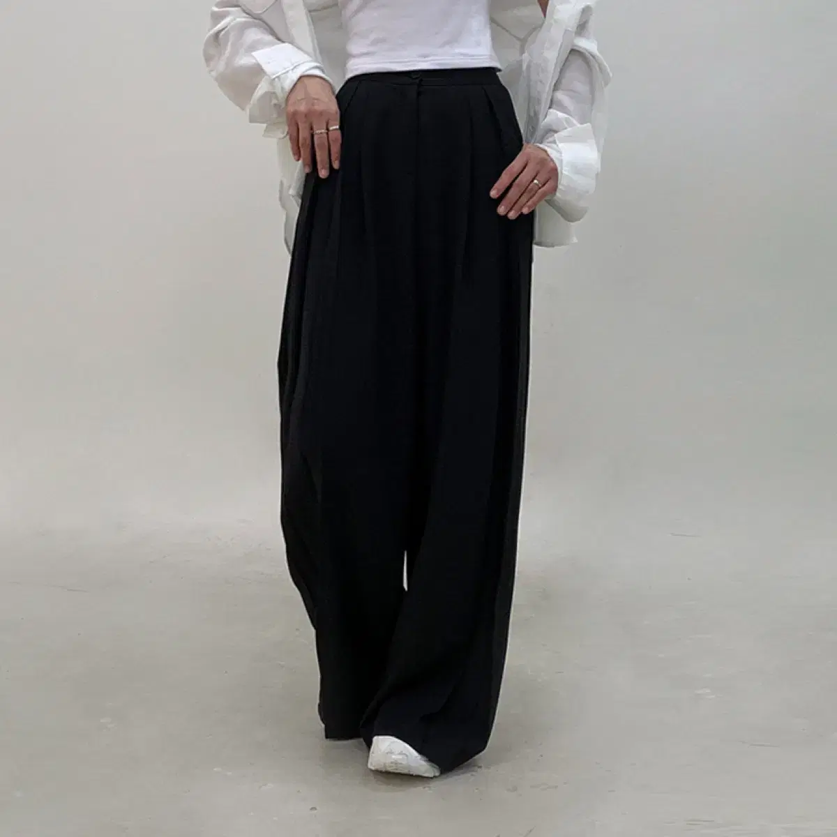 パンツ Siyazu SIPT7052 muse two tuck wide slacks_Black SIYAZU SIPT7052 Muse Two-Tuck Wide Slacks Charcoal #시야쥬