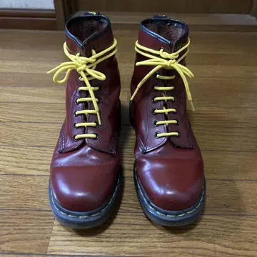 Dr.Martens 8홀 체리 레드 배송비 포함