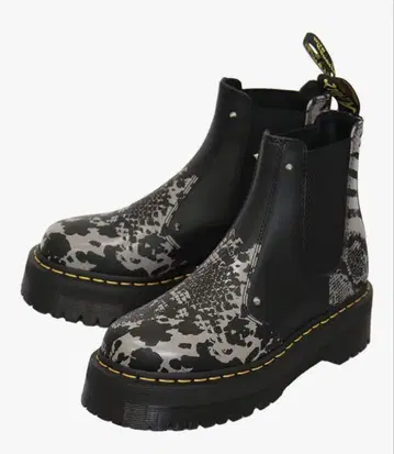 Dr.Martens 사이드 고어 가죽 부츠
