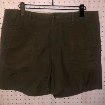 미사용 새상품 engineered garmemts 올리브 숏팬츠