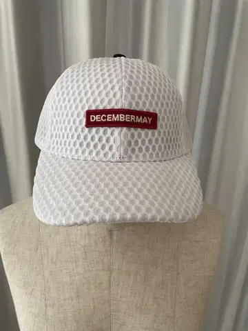 [새상품] 디센버 메이 메쉬 로고 캡 UNISEX