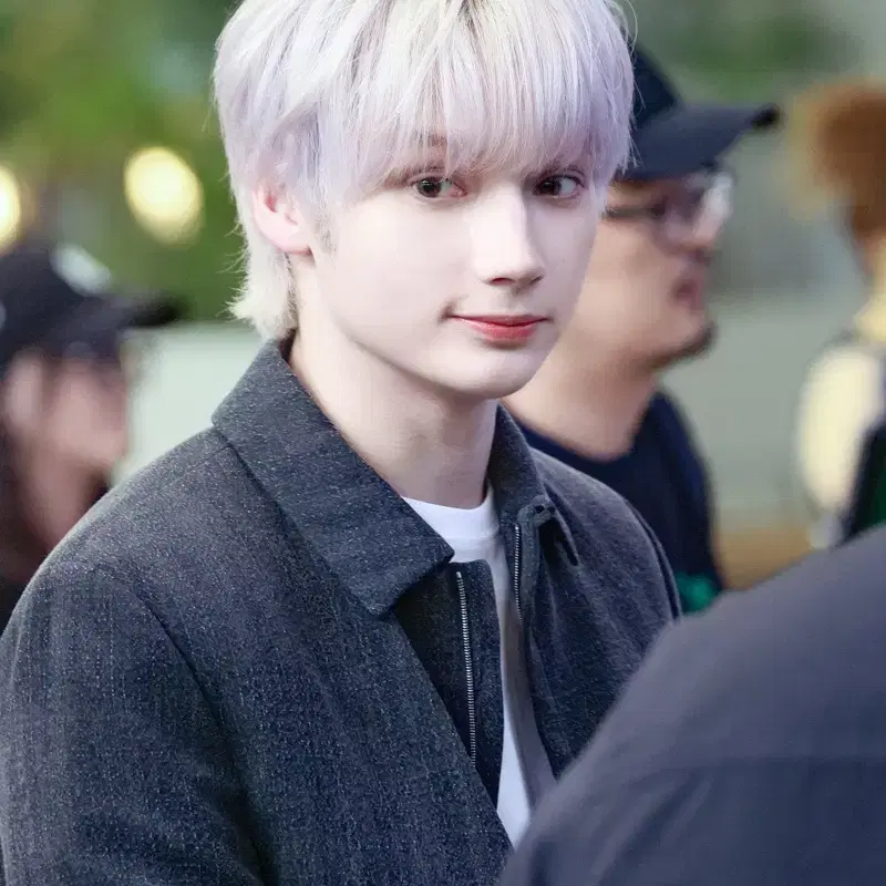 급처 !!)) 투바투 프리폴 이즈위 휴닝카이 포카 판매합니다