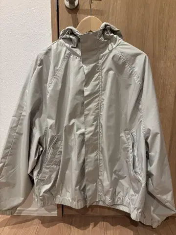 H&M 나일론 자켓 베이지 후드 부착 윈드프루프