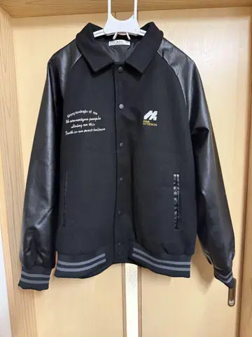 바시티 자켓 블랙