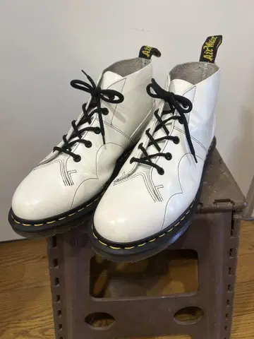 Dr. Martens 화이트 CHURCH 몽키 부츠