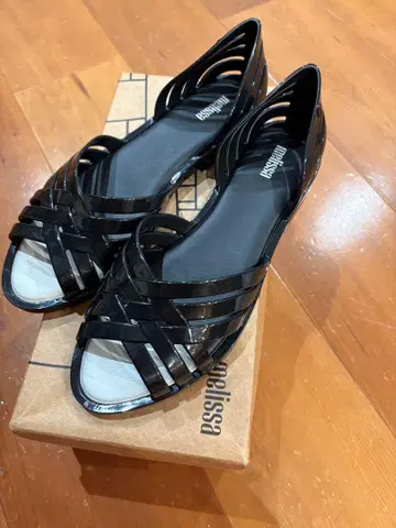 멜리사 Melissa 블랙 샌들