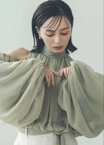 anuans 쉬폰 볼륨 블라우스 (SAGE GREEN)