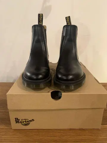 Dr. Martens Chelsea Boot 블랙 UK5