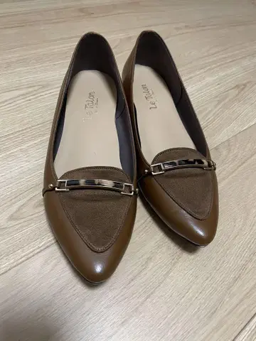 브라운 스틸레토 펌프스 루타론