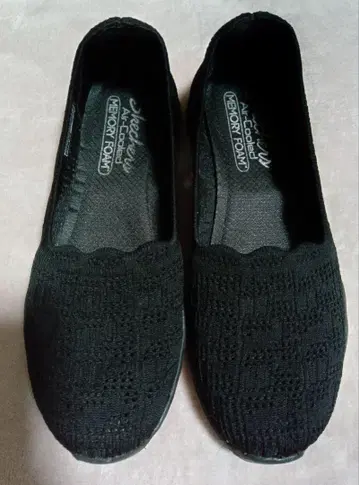 Skechers 블랙 슬립온 23.5cm