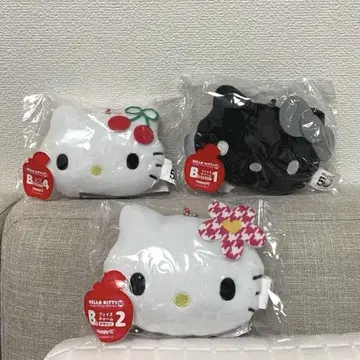 HELLO KITTY 헬로키티 페이스 참 키링 3개 세트
