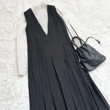 CLANE 클라네 W FACE PLEATS ONEPIECE 플리츠 원피스