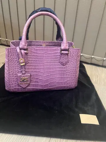 퍼플 크로커다일 패턴 핸드백
