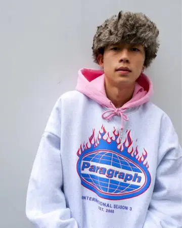 Paragraph 맨투맨 코무돗토 유타 착용