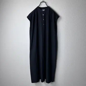뷰티 앤 유스 스탠드 카라 개더 프렌치 슬리브 원피스 블랙