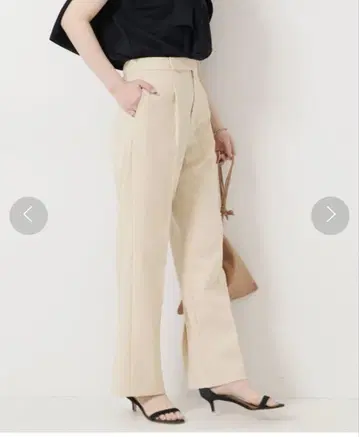 Spick & Span 드라이 터치 백 슬릿 스트레이트 팬츠