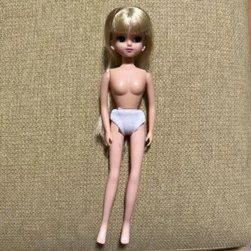 리카짱 캐슬 인형 본체 금발 롱 헤어
