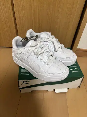 택 포함 새상품 PUMA 스니커즈 387544 02 22.5cm 화이트