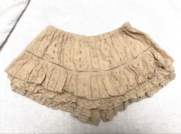 LIZLISA 프릴이 달린 베이지 미니 스커트 치마바지