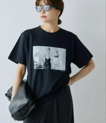 개럴개런트 코트니 사진 티셔츠 블랙
