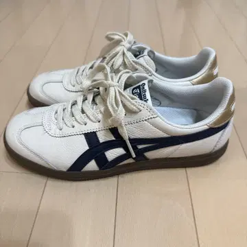 오니츠카타이거 스니커즈