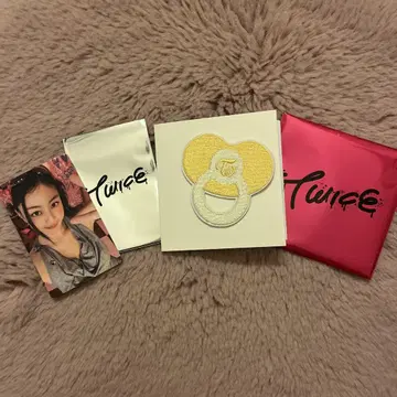 TWICE 팝업 와펜 스티커 혜택 트레이딩 카드