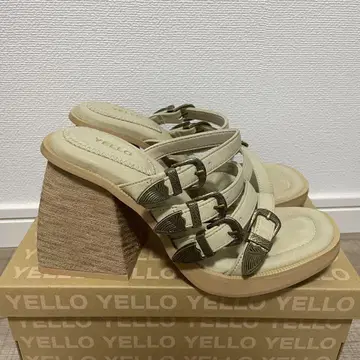 YELLO 미사용 새상품 청키 샌들