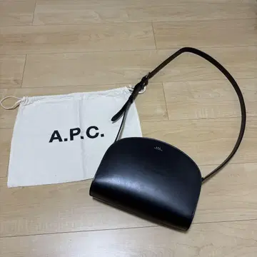아페쎄 숄더백 블랙 수납 가방 포함