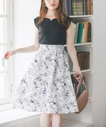 tocco closet 슬리브리스 플라워 프린트 원피스