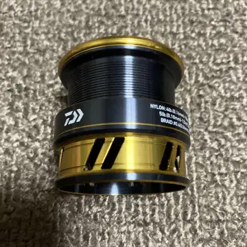 다이와 18 레가리스 LT2500S-XH 스풀 스풀 케이스 포함