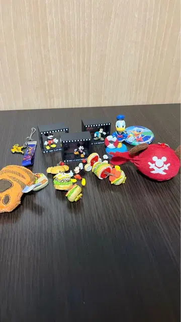 디즈니 캐릭터 마스코트 키링 세트