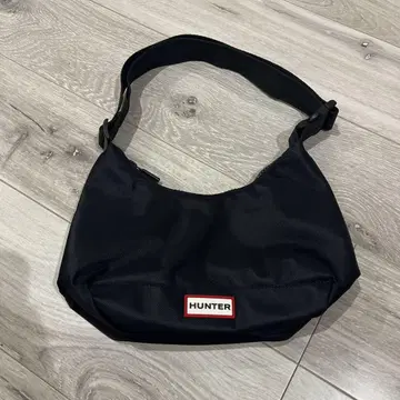 HUNTER 블랙 숄더백