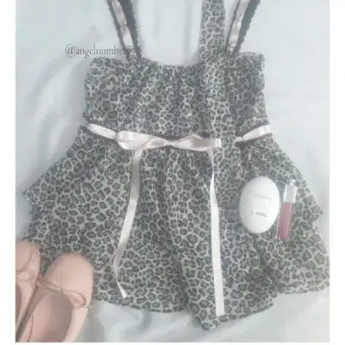 トップス Angelnumber555 leopard ribbon sleeveless トップス Angelnumber555 leopard ribbon sleeveless Women's