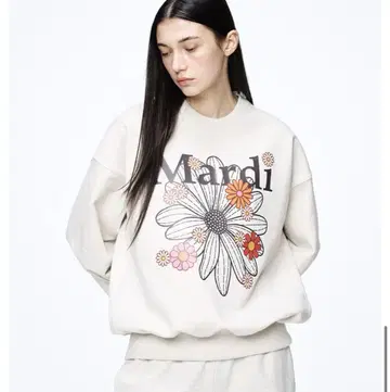 마르디 메크르디 꽃무늬 맨투맨