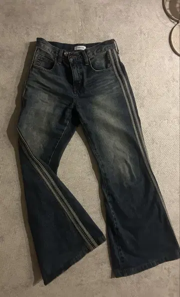 LAGUA GEM 부츠컷 데님 23 사이즈