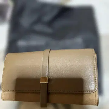 갤러리 라파예트 베이지 가죽 접이식 지갑