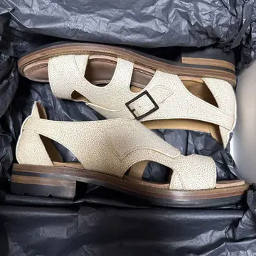 post production hunt-sandals 포스트 프로덕션