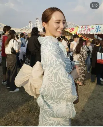 스카이블루와 화이트의 꽃무늬 유카타 큰 리본 포함
